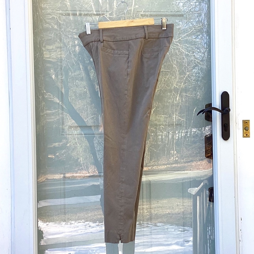 Banana Republic, Jackson fit trouser pants, straight leg, taupe, stretch size 6